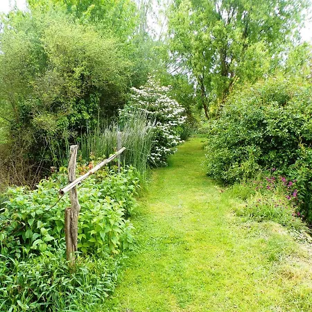 Maison De 3 Chambres A Chenevelles Avec Jardin Clos Et Wifi *
