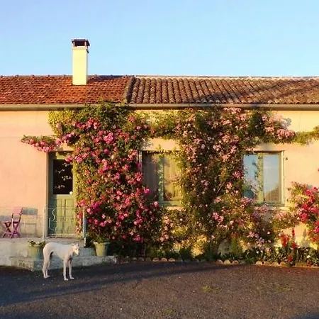 Maison De 3 Chambres A Chenevelles Avec Jardin Clos Et Wifi Σπίτι διακοπών Chenevelles