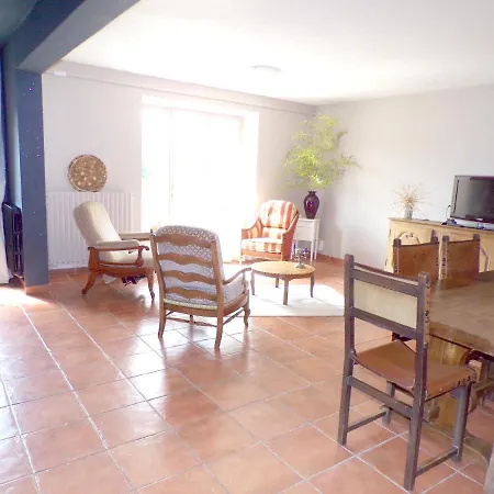 Maison De 3 Chambres A Chenevelles Avec Jardin Clos Et Wifi Σπίτι διακοπών *
