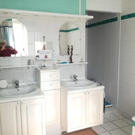 Σπίτι διακοπών Maison De 3 Chambres A Chenevelles Avec Jardin Clos Et Wifi *