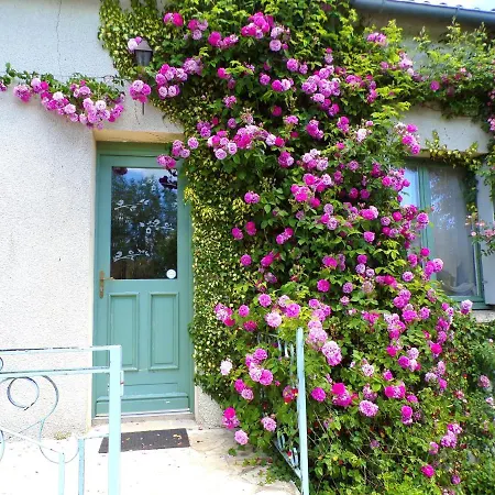 Maison De 3 Chambres A Chenevelles Avec Jardin Clos Et Wifi * Chenevelles